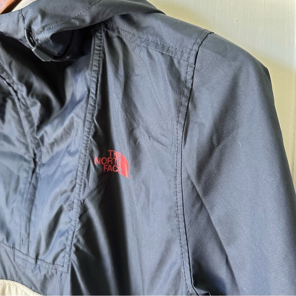The North Face Fanorak Pullover Packable Jacket - Picture 6 of 6